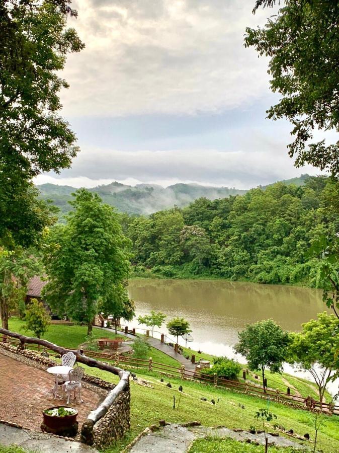 Nan Waterside Hong Bon Nern Bed & Breakfast Екстериор снимка