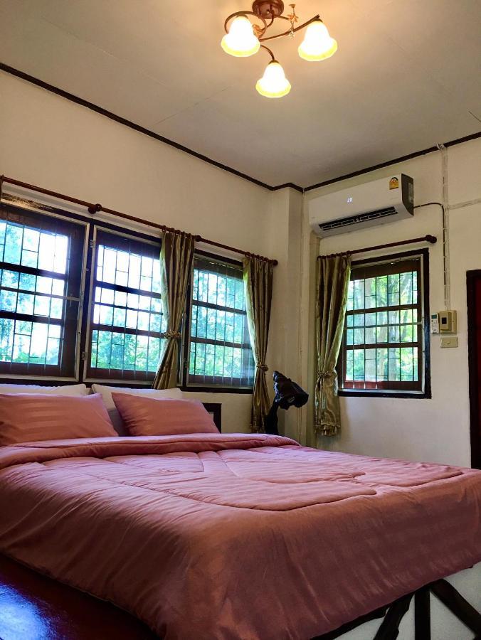Nan Waterside Hong Bon Nern Bed & Breakfast Екстериор снимка
